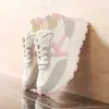 Zapatos Explosivos de Suela Gruesa Pequeña Torre para Mujer Primavera y Otoño Combinación Perfecta Elevados 2025 Nuevos Súper Populares Casuales Deportivos Zapatos Forrest Gump