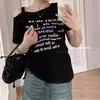 Camiseta Fashionável Estilo Coreano com Estampa de Letras, Manga Curta, Ombro Único para Mulheres, Top Versátil Slim-Fit Irregular Estilo Americano de Verão