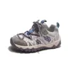 Zapatos para niñas 2026 otoño nuevo moda deportiva zapatos de entrenamiento alemanes para niños, zapatillas casuales populares estilo Forrest Gump para correr
