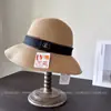 Sombrero de Pescador Decorativo de Correa Webbing Retro Británico para Mujer Verano Casual Versátil Sombrilla de Paja Sombrero de Vacaciones Viaje Protección Solar Sombrero de Cuenca