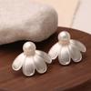 Nuevos Pendientes Simples de Pétalos Escarchados Estilo Chino con Capullo de Perla Natural Elegantes Nicho Únicos Pendientes con Pin de Plata 925