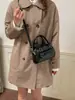 Bolso de hombro versátil transfronterizo otoño 2026 para mujer, bolso cruzado ligero para el día a día, bolso de mano retro moderno