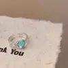 Anillos Frescos Coloridos Nuevos 2026 para Mujer, Anillos de Dedo Índice con Diseño de Corazón de Nicho, Modernos y Únicos con un Toque de Lujo