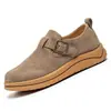 Sapatos casuais slip-on preguiçosos para homens, novo estilo outono/inverno 2026, sapatos de trabalho modernos inspirados em Birkenstock, com biqueira larga e forma larga