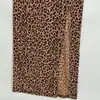 Vestido de tirantes sexy salvaje con estampado de leopardo de terciopelo estilo europeo y americano, con abertura alta, para verano, entallado, ceñido a la cintura, de longitud media