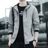 Jaqueta masculina para primavera e outono, marca da moda com capuz, estilo workwear, casaco casual folgado, top esportivo versátil e moderno masculino