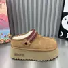 Chinelos super estilosos de pele sintética estilo coreano, novos chinelos de algodão estilo coreano 2026 para mulheres, chinelos peludos versáteis estilo Birkenstock com sola grossa