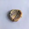 Pedra Crua de Cristal Natural Pedra em Formato de Coração Pedra para Alívio de Estresse Brinquedo Peça 4cm Pedra de Massagem Pedra para Alívio de Estresse no Polegar Pedra de Energia Pequeno Ornamento