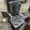Fabricantes de moldes de plástico muestrean directamente el pegamento suave del molde. Grifo