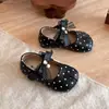 Zapatos de cuero para niños, zapatos planos versátiles estilo coreano, zapatos de cuero para niñas, zapatos de princesa, zapatos de primavera y otoño para niñas, zapatos de rendimiento de suela blanda con lazo