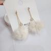 Nuevos Pendientes de Broche de Moda Especial Chapados en Oro Real Plata Real 925 Bola de Pelo Primavera y Otoño Largos Distintivos Lindos Dulces