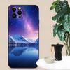 Funda para iPhone 15 con un hermoso paisaje glaciar y aurora boreal.
