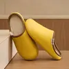 Pantuflas de algodón para mujer, nuevo estilo 2026, cálidas de felpa para interior de invierno, antibacterianas, de suela gruesa, antideslizantes, silenciosas y resistentes a los olores