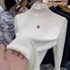 Camada Base Branca de Gola Alta Meia-Boca, Novo Estilo Outono e Inverno, Design Americano de Nicho, Corte Justo, Valoriza o Corpo, Top Quente de Manga Longa