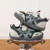 Zapatillas suaves para niños, zapatillas deportivas para bebé, nuevos zapatos casuales otoño 2026, zapatos ligeros y antideslizantes para niños pequeños
