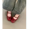 Zapatos rojos estilo Mary Jane con plataforma interna para mujer, zapatillas planas de ballet poco profundas con una sola tira, zapatos de abuela