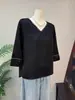 Zhi LiBlusa Base Jacquard Estilo Chino Nuevo Manga con Lentejuelas Cuello en V Manga Media Elegante Verano Nuevo 2026 1