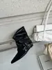 Botas de tornozelo estilo europeu e americano de perna larga, emagrecedoras, que aumentam a altura, com bico fino e fivelas de metal, disponíveis nas cores branco, preto e café, versão coreana para adultos