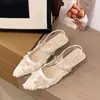 Sandalias cerradas de malla floral transpirables para mujer, nuevo estilo de moda con tiras de pedrería, tacón fino, punta fina, tira elástica, zapatos para mujer