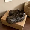 Sandalias de Exterior con Estampado de Leopardo y Punta Cerrada con Soporte Ligero para el Arco, Pantuflas de Verano con Suela Gruesa, Aspecto de Alta Gama, Cómodas y Duraderas, Zapatos Estilo Birkenstock para Mujer