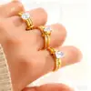 Anillos de Acero Inoxidable con Doble Anillo de Moda Europeos y Americanos Más Vendidos, Estilo de Nicho, Anillos de Acero de Titanio de Lujo Ligero para el Día a Día, Unisex al por Mayor