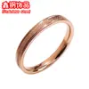 Anillo Minimalista de Moda Ins de Acero de Titanio con Cuadros Pequeños para Mujer, Lavable Nicho Lujo Ligero Anillos de Pareja al por Mayor