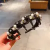 Diadema de Perlas Estilo Francés de Lujo Ligero de Corona Alta para Mujer con Dientes, Diadema de Moda de Tela con Cristales, Accesorio para el Cabello de Gama Alta que No Aprieta