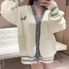 Chamarra suéter estilo universitario coreano 2026 otoño e invierno talla grande holgada casual nueva cardigan de punto con cuello en V
