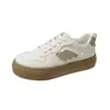 Sapatos Femininos de Verão com Solas Macias e Grossas, Novo Modelo 2026, Versáteis Estilo Ins Leves Brancos Casuais para Estudantes