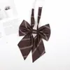 Corbata Marrón Camisa Oscura para Estudiantes Varones, Estilo Universitario, Rayas Color Café Retro Corbata de Lazo JK Decorativa Sin Corbata, Accesorio para Mujer
