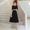 Vestido para Brinde da Noiva 2026 Novo Verão Noivado Casamento Vestido de Volta para Casa Vermelho Comprimento Médio Emagrecedor Vestido de Noite para Mulheres