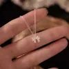 Colar Delicado com Laço e Coração de Zircônia para Mulheres, Design de Nicho, Luxo Leve, Diamante Brilhante, Corrente de Clavícula de Alta Qualidade