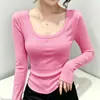 Camiseta de algodão com textura e manga longa para mulheres, novo estilo primavera/outono, moderna com barra curva e assimétrica, top base justa