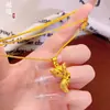 2026 Nuevo Colgante Juguetón de Zorro, Latón Chapado en Oro para Mujer, Cadena de Clavícula Animal Elegante de Lujo Ligero de Alta Gama