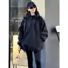 Jaqueta corta-vento preta com capuz de alta qualidade estilo europeu para mulheres, nova jaqueta casual da moda primavera/outono 2026 para figuras petites