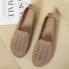 Sapatos de Tecido Old Beijing Respiráveis de Malha Macia com Solado Macio para Primavera e Verão, com Design Vazado, Sapatos de Solado Plano para Mães de Meia-Idade e Idosas, Tamancos