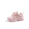 Zapatos para niñas 2024 Primavera y Otoño Nuevas zapatillas transpirables moda infantil zapatos de papá zapatos blancos de moda para niñas