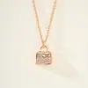 Nova Versão do Colar com Pingente de Bolsa Letra Kangkang H para Mulheres, Feito de Prata Pura com um Estilo de Luxo Leve, Ouro Rosa 18K, Totalmente Cravejado com Diamantes, Corrente Clavícula com Pingente