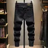 Jeans preto de alta qualidade para homens, marca da moda, novo estilo outono e inverno 2022, calça skinny casual versátil de stretch slim-fit