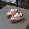 Sapatos Caminhantes para Bebê Menina Outono Novo Flores Fofas Solado Macio Antiderrapante Sapatos Únicos Moda Casual para Bebê Menina Sapatos de Princesa