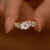 Anillo de Zirconia con Forma de Hoja para Mujer, Fresco y Dulce, Versátil, Ajustable, Diseño de Hoja, Certificado Transfronterizo, Piedra Cuadrada Pequeña