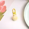 Chaveiro de Pingente Criativo Fofo Bola de Pelúcia Acessório DIY com Anel de Conexão Giratório Decoração Versátil para Bolsa