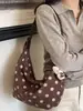 Bolsa casual de gran capacidad para mujer, nueva bolsa de hombro ligera para el verano 2026, bolso tipo cubo tote de lunares