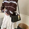 Bolso Pequeño de Estilo Retro de Gama Alta para Mujer 2026 Nueva Moda Bolso Cruzado Versátil Bolso de Mano Popular en Primavera Bolso Cuadrado Pequeño