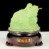 Adorno de sapo dorado de tres patas de imitación de jade, un amuleto de la suerte para atraer riqueza, adecuado como regalo para inauguraciones de negocios, inauguraciones de casas, o para la decoración del hogar y la oficina; se puede personalizar