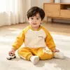 Conjunto de Moletom Estiloso e da Moda para Primavera e Outono de Crianças Bebê Inverno Casual Criança Pequena Lindo Bebê Roupas Versáteis