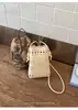 Bolsa para Teléfono Móvil Hueca Tallada de Diseño de Nicho al por Mayor Transfronteriza, Bolso para Mujer de Nuevo Estilo, Bolso de Hombro Cruzado de Moda Estilo Ins para Salir