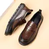 Sapatos masculinos de um passo sapatos masculinos que aumentam a altura sola macia business casual sapatos de couro sapatos masculinos britânicos de sola grossa sapatos casuais sapatos de trabalho