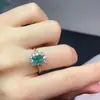 Anillo de Esmeralda Colombiana Pura Natural con Piedra Principal de Color Fuego Completo Tamaño aprox. 4*6 mm Plata de Ley 925 Incrustado de Precisión