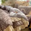 Conjunto de Roupa de Cama Floral em Renda de Lã de Leite Classe A Conjunto de Quatro Peças Inverno Espessado Quente Adicionado Capa de Edredom de Lã Lençol Anti-estático Cama